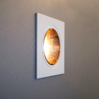 tochechnyj-svetilnik-loft-8576-gd-92mm-pod-lampy-gu10-gu5-3-kvadrat-povorotnyj-belyj-oreol_photo-resizer.ru