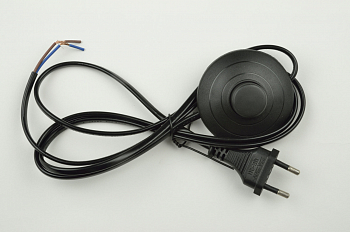 setevoj-shnur-s-vilkoj-i-vyklyuchatelem-napolnyj-ucx-c20-02a-170-black-2a-500vt-1-7m-chernyj-tm-uniel