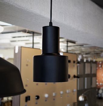 svetilnik-podves-trio-1109-1-pod-1-lampu-e27-metall-chernyj-oreol